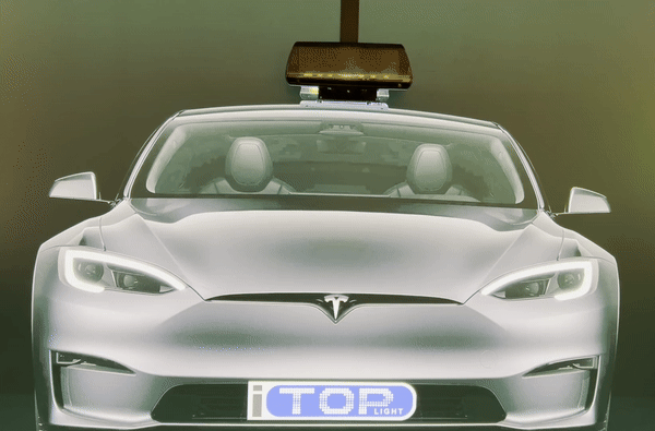 The iToplight can automatically show booking numbers, names, tariffs or current pricing